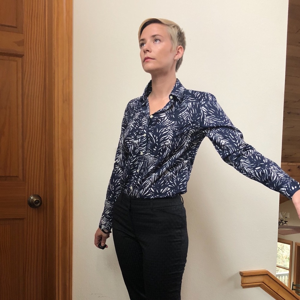 Navy Patterned Blouse - image 4